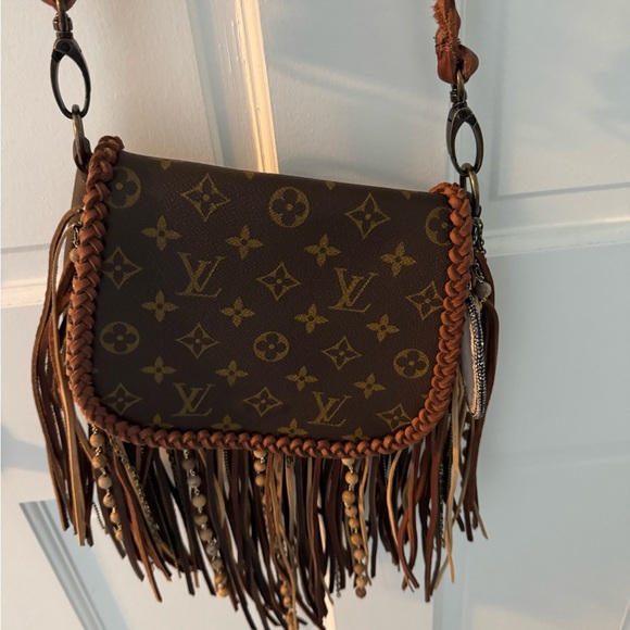 NWOT- Louis Vuitton Monogram Brown Crossbody with Fringe-Vintage Boho Bag - Picture 1 of 5